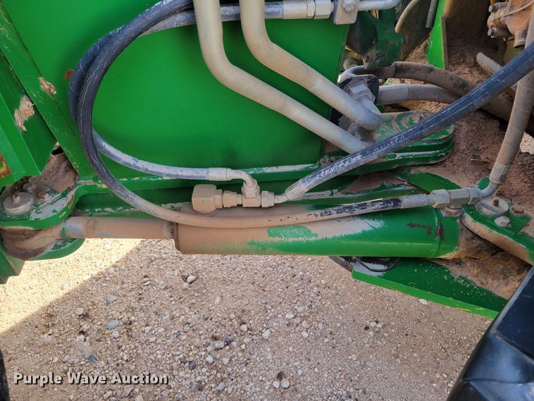 image for item LG9359 2007 John Deere 9520 Scraper Special  4WD tractor