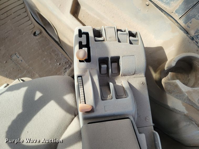 image for item LG9359 2007 John Deere 9520 Scraper Special  4WD tractor