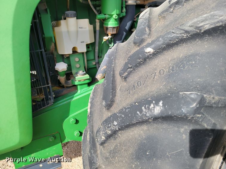 image for item LG9359 2007 John Deere 9520 Scraper Special  4WD tractor