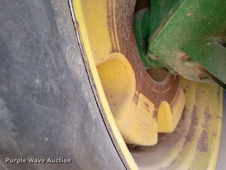 image for item LG9359 2007 John Deere 9520 Scraper Special  4WD tractor