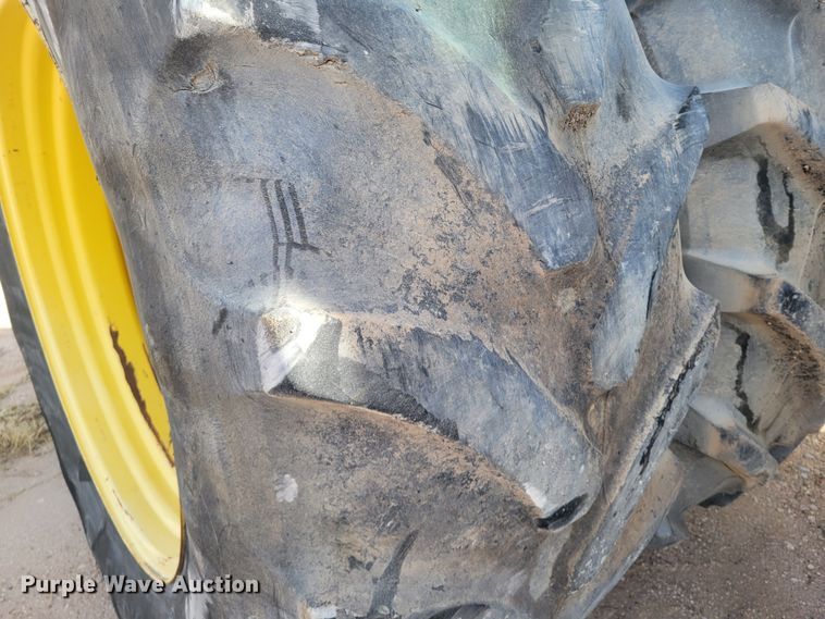 image for item LG9359 2007 John Deere 9520 Scraper Special  4WD tractor