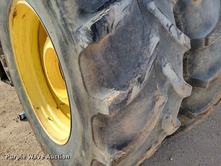 image for item LG9359 2007 John Deere 9520 Scraper Special  4WD tractor