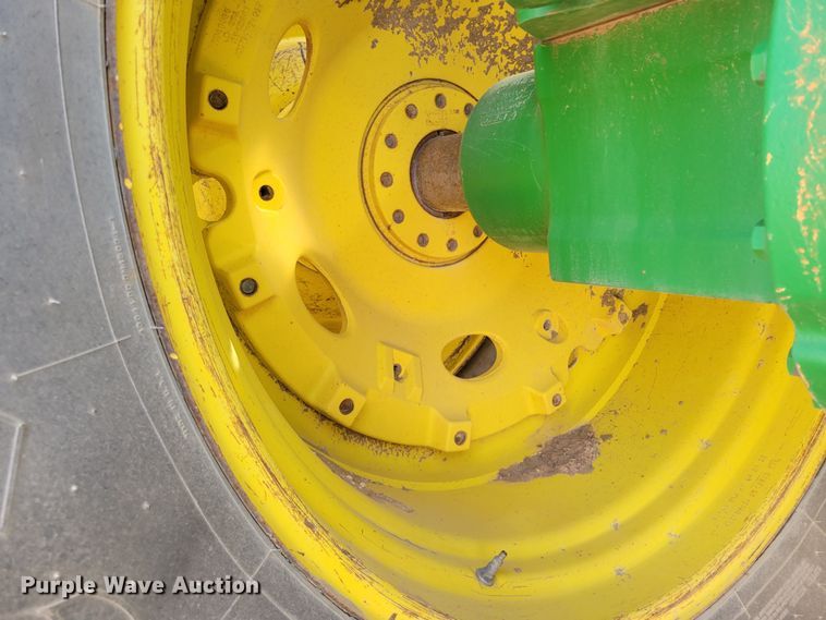 image for item LG9359 2007 John Deere 9520 Scraper Special  4WD tractor