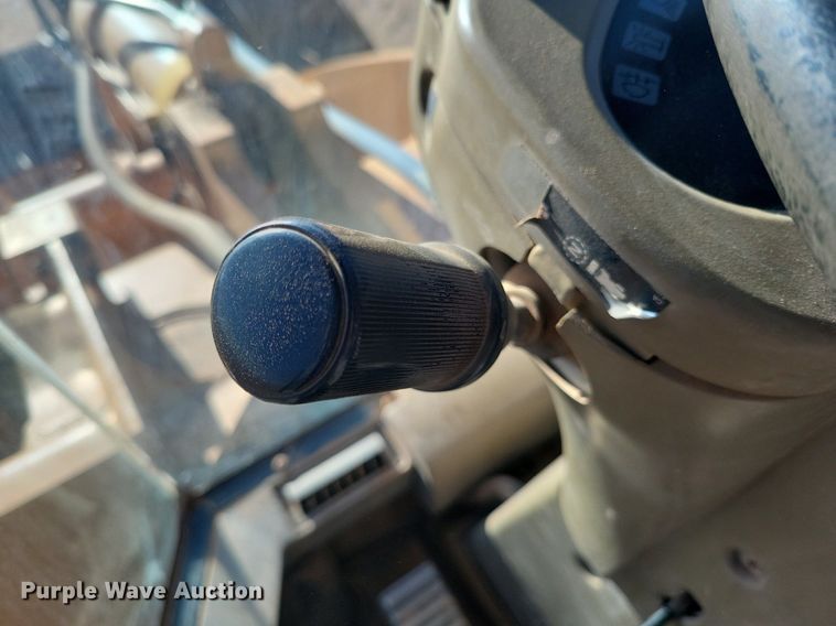 image for item LG9382 2005 Case 821C  wheel loader