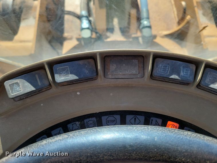 image for item LG9382 2005 Case 821C  wheel loader