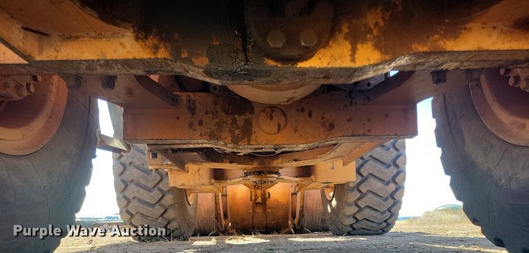 image for item LG9382 2005 Case 821C  wheel loader