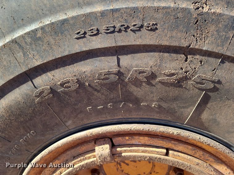 image for item LG9382 2005 Case 821C  wheel loader