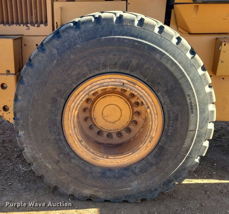 image for item LG9382 2005 Case 821C  wheel loader