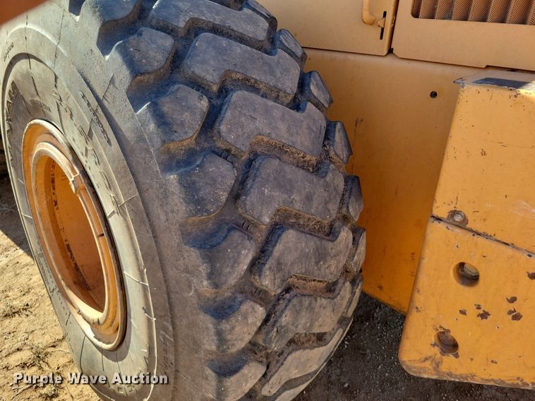 image for item LG9382 2005 Case 821C  wheel loader