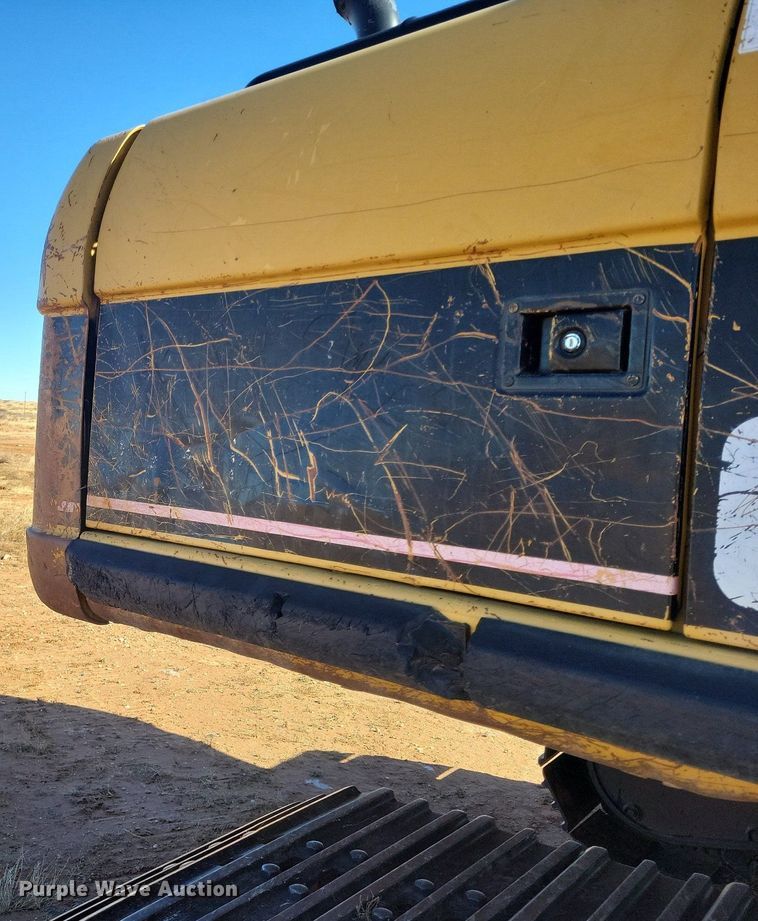 image for item LG9383 2004 Caterpillar 325C L  excavator