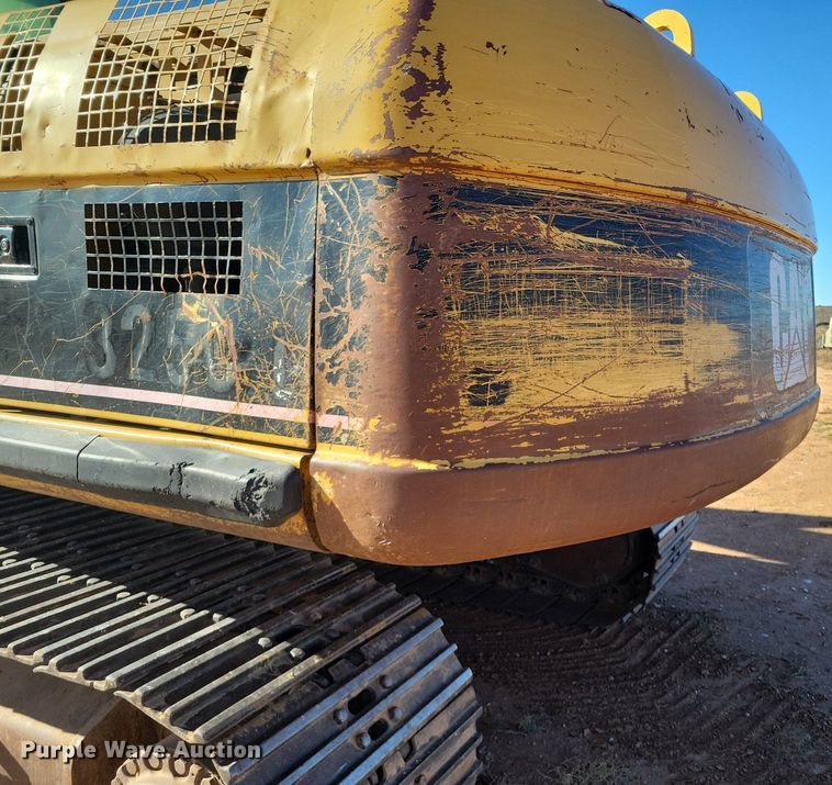 image for item LG9383 2004 Caterpillar 325C L  excavator