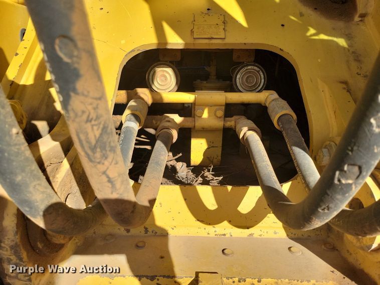 image for item LG9383 2004 Caterpillar 325C L  excavator