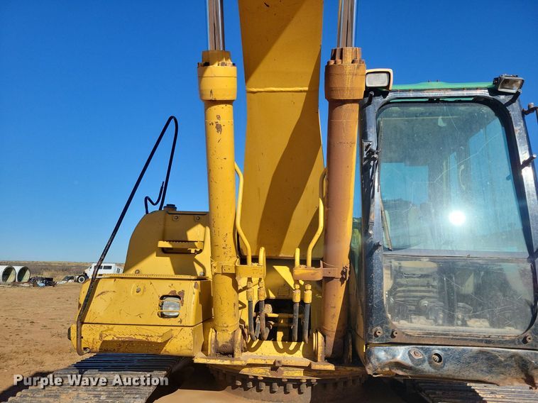 image for item LG9383 2004 Caterpillar 325C L  excavator