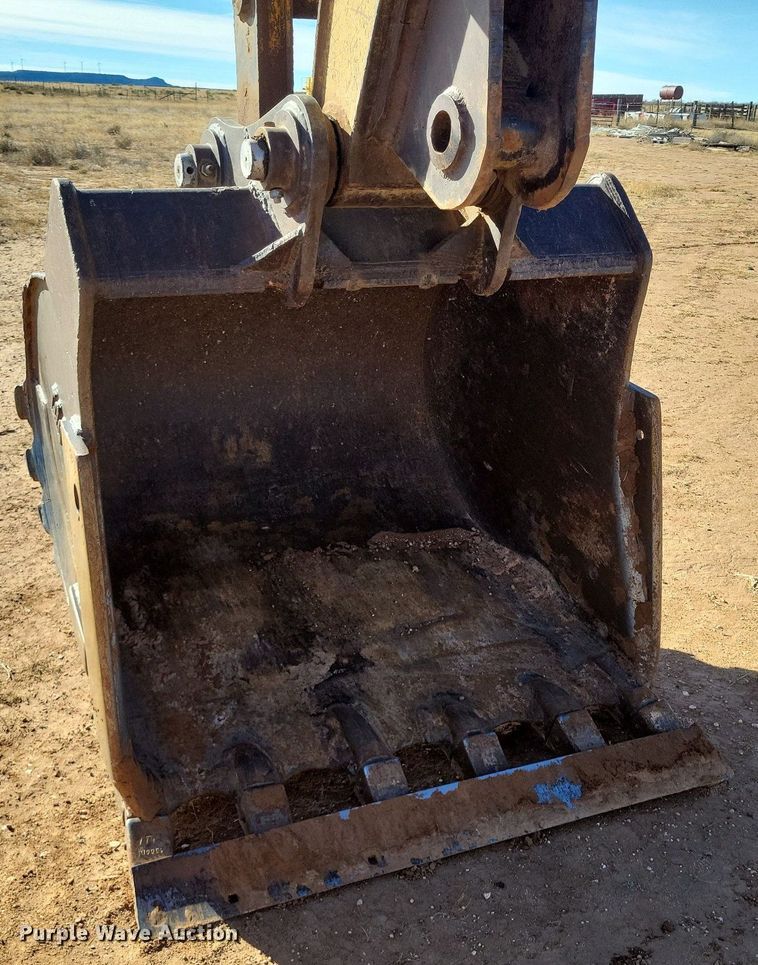 image for item LG9383 2004 Caterpillar 325C L  excavator