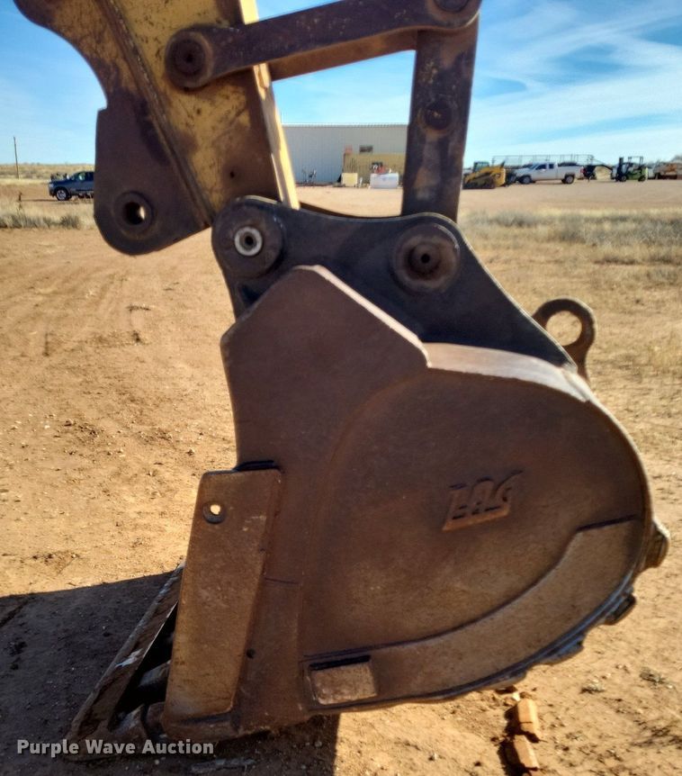 image for item LG9383 2004 Caterpillar 325C L  excavator