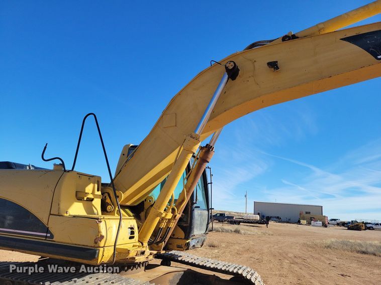 image for item LG9383 2004 Caterpillar 325C L  excavator