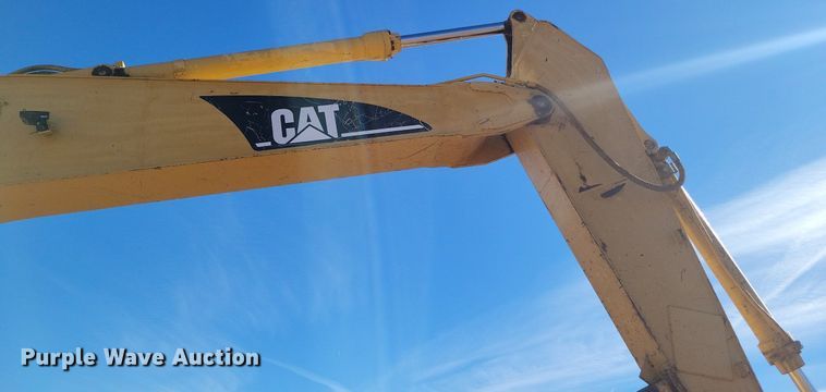 image for item LG9383 2004 Caterpillar 325C L  excavator