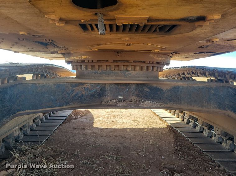 image for item LG9383 2004 Caterpillar 325C L  excavator