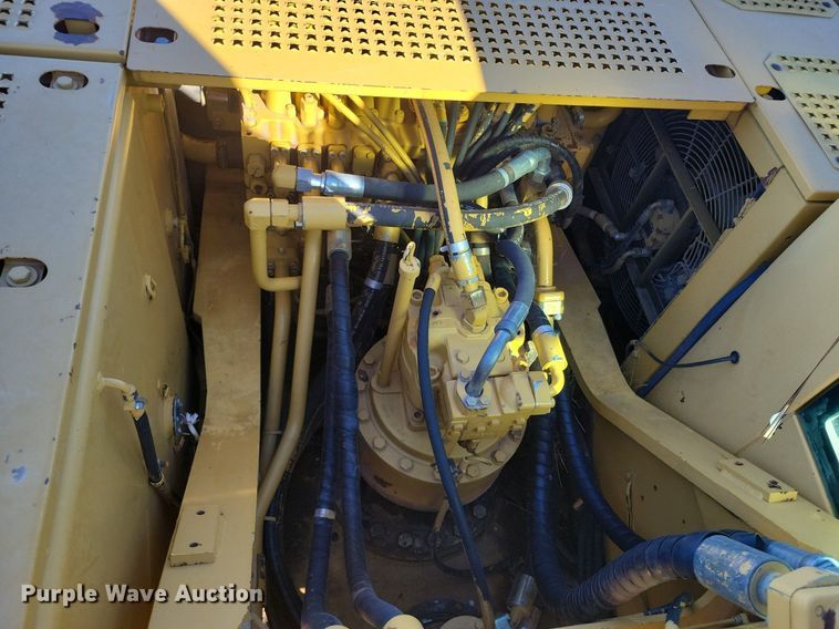 image for item LG9383 2004 Caterpillar 325C L  excavator