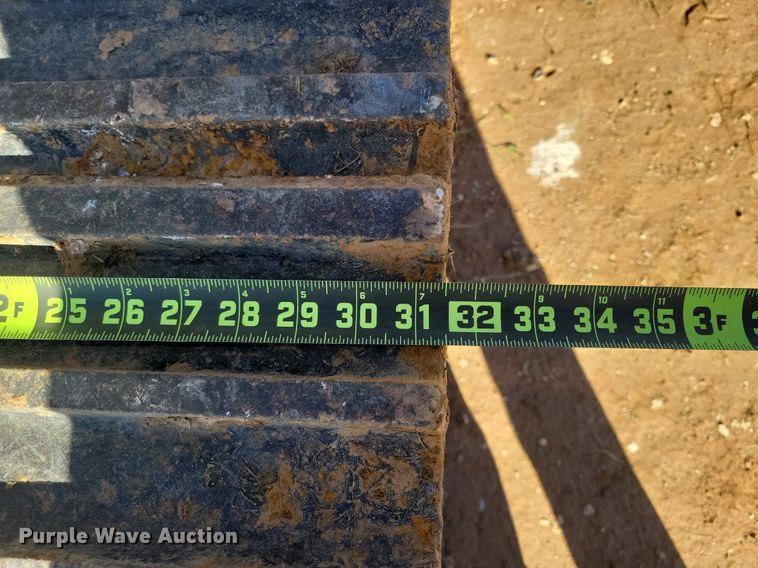 image for item LG9383 2004 Caterpillar 325C L  excavator