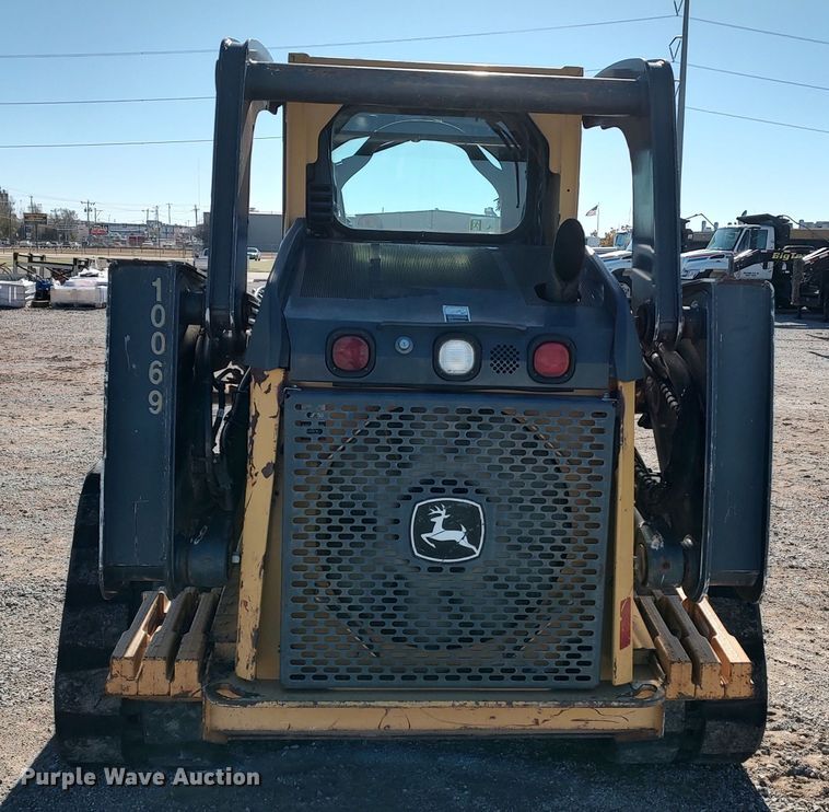 image for item LK9385 2010 John Deere 333D  tracked skid steer loader