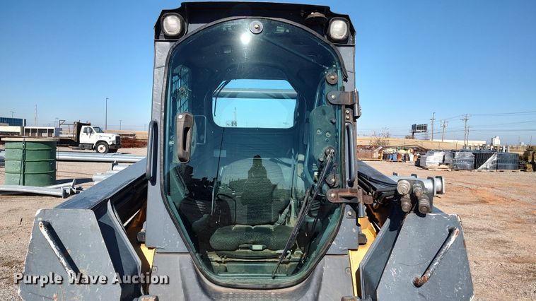 image for item LK9385 2010 John Deere 333D  tracked skid steer loader