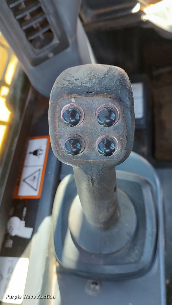 image for item LK9385 2010 John Deere 333D  tracked skid steer loader