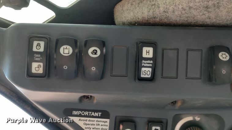 image for item LK9385 2010 John Deere 333D  tracked skid steer loader