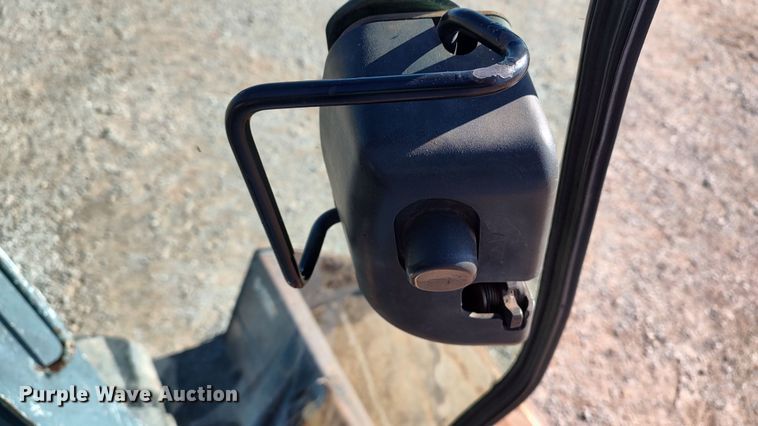 image for item LK9385 2010 John Deere 333D  tracked skid steer loader