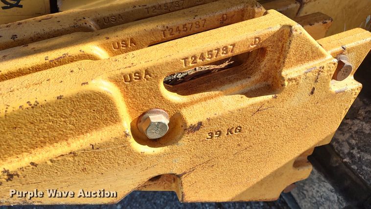 image for item LK9385 2010 John Deere 333D  tracked skid steer loader