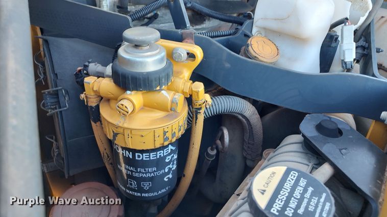 image for item LK9385 2010 John Deere 333D  tracked skid steer loader