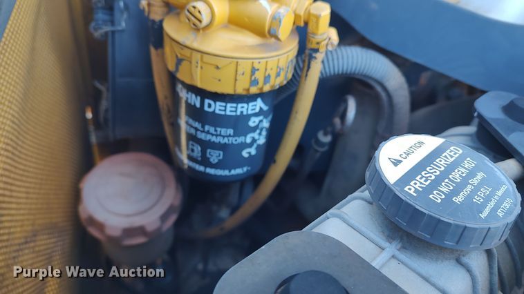 image for item LK9385 2010 John Deere 333D  tracked skid steer loader