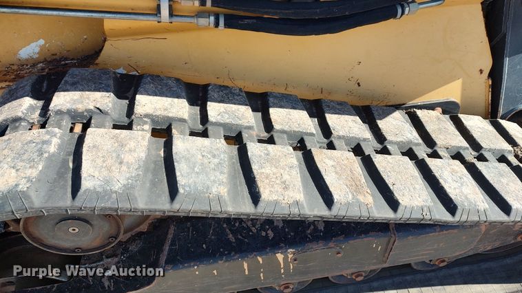 image for item LK9385 2010 John Deere 333D  tracked skid steer loader