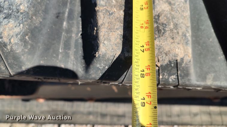 image for item LK9385 2010 John Deere 333D  tracked skid steer loader