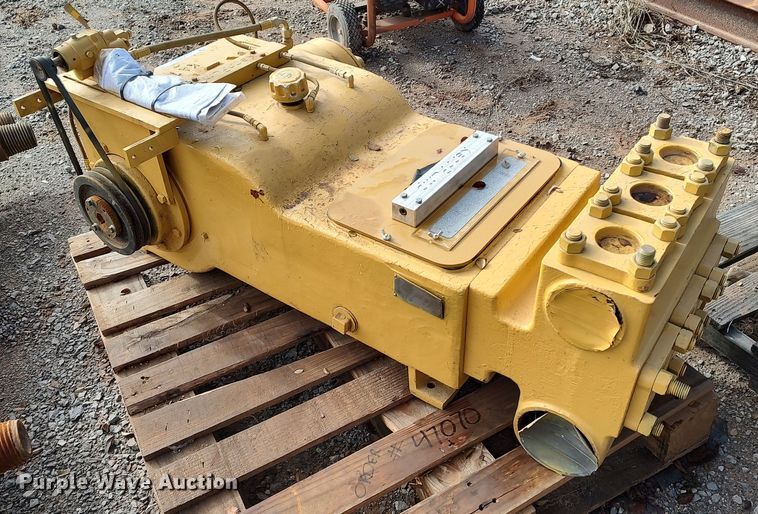 image for item LK9416 Kerr KA-3500  102 BHP triplex plunger pump