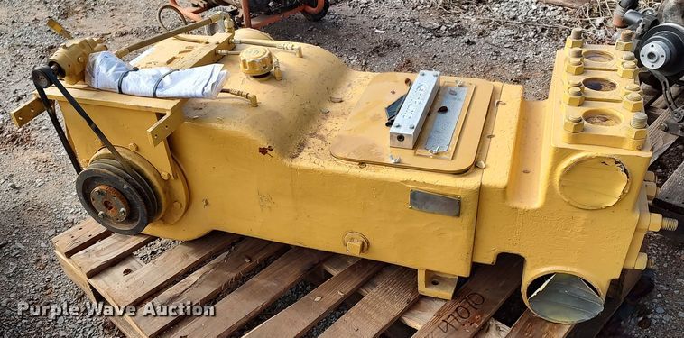 image for item LK9416 Kerr KA-3500  102 BHP triplex plunger pump