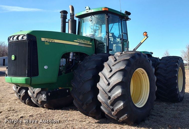 image for item LK9446 2005 John Deere 9620  4WD tractor