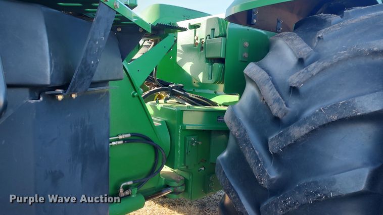 image for item LK9446 2005 John Deere 9620  4WD tractor