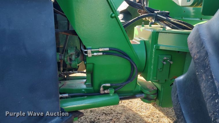 image for item LK9446 2005 John Deere 9620  4WD tractor