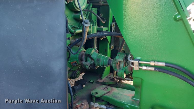 image for item LK9446 2005 John Deere 9620  4WD tractor
