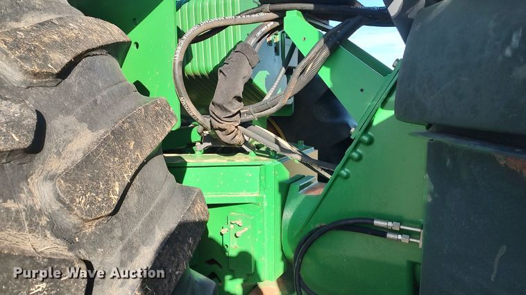 image for item LK9446 2005 John Deere 9620  4WD tractor