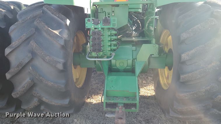 image for item LK9446 2005 John Deere 9620  4WD tractor