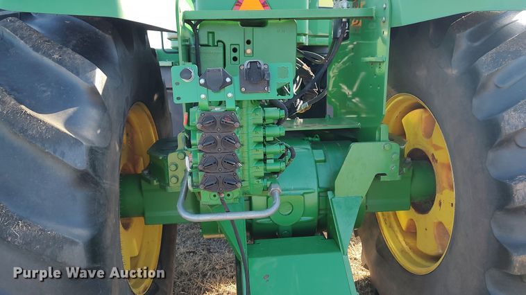 image for item LK9446 2005 John Deere 9620  4WD tractor