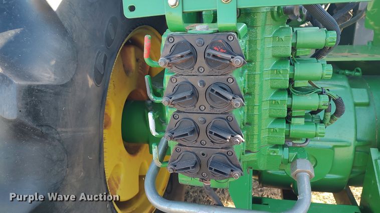 image for item LK9446 2005 John Deere 9620  4WD tractor
