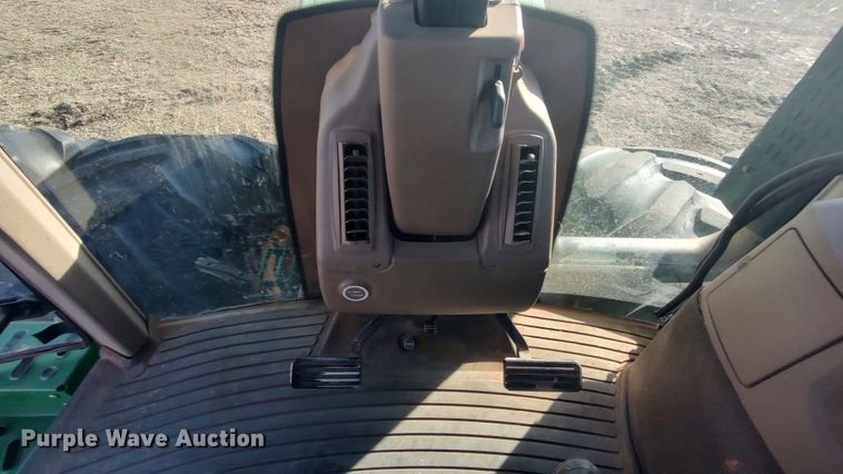 image for item LK9446 2005 John Deere 9620  4WD tractor