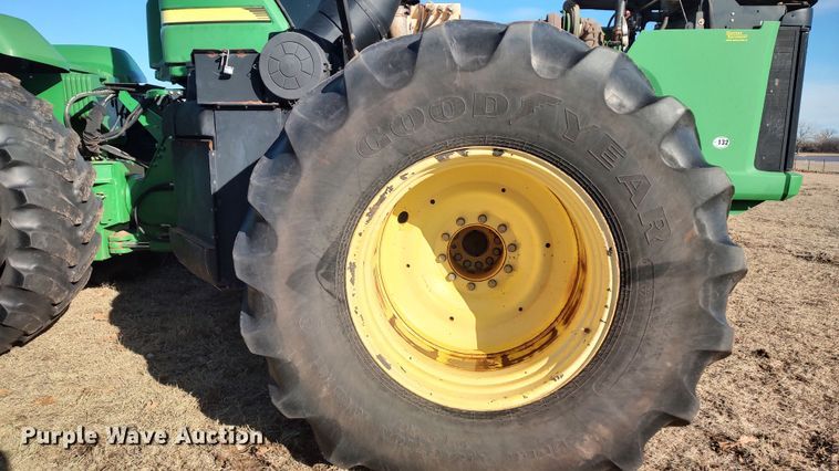 image for item LK9446 2005 John Deere 9620  4WD tractor