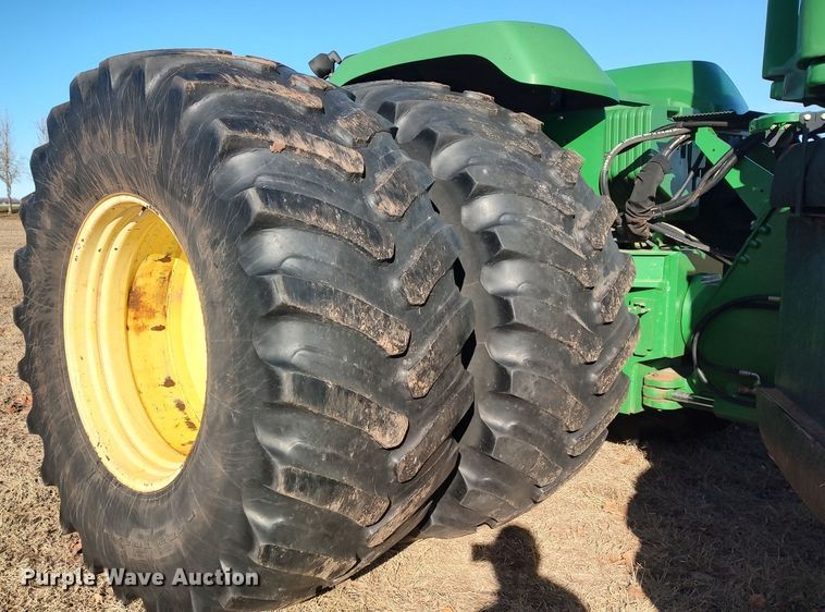 image for item LK9446 2005 John Deere 9620  4WD tractor