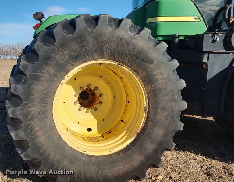 image for item LK9446 2005 John Deere 9620  4WD tractor