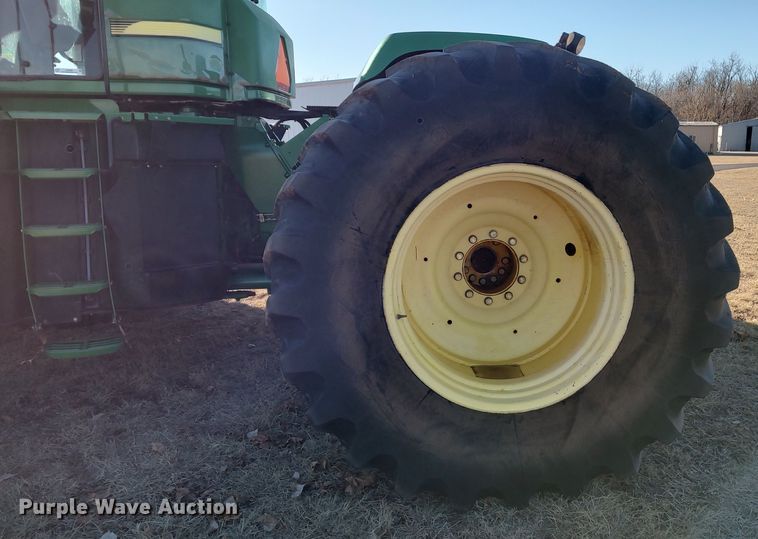 image for item LK9446 2005 John Deere 9620  4WD tractor