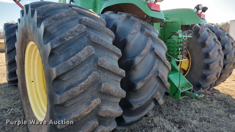 image for item LK9446 2005 John Deere 9620  4WD tractor